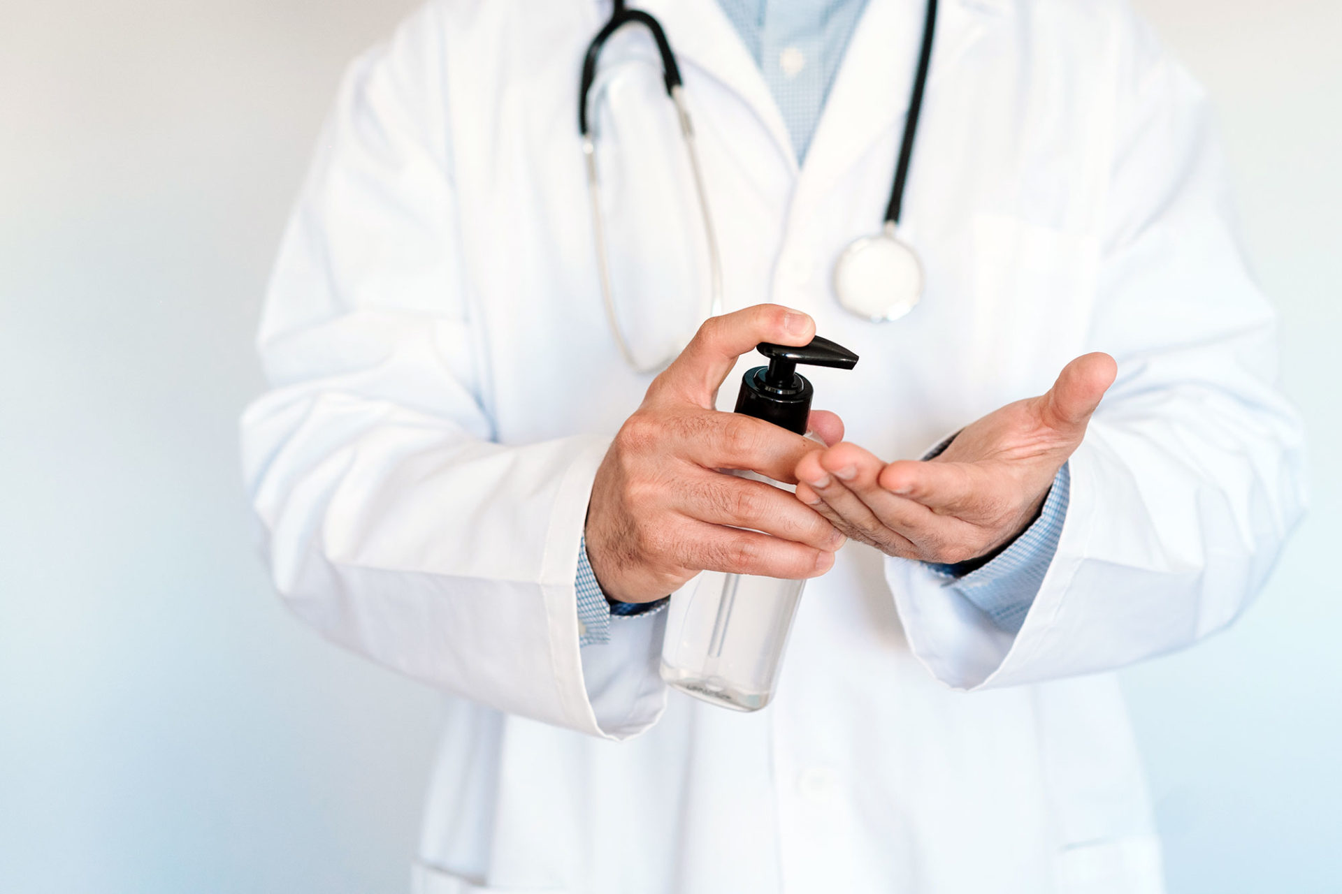 Doctor using handgel