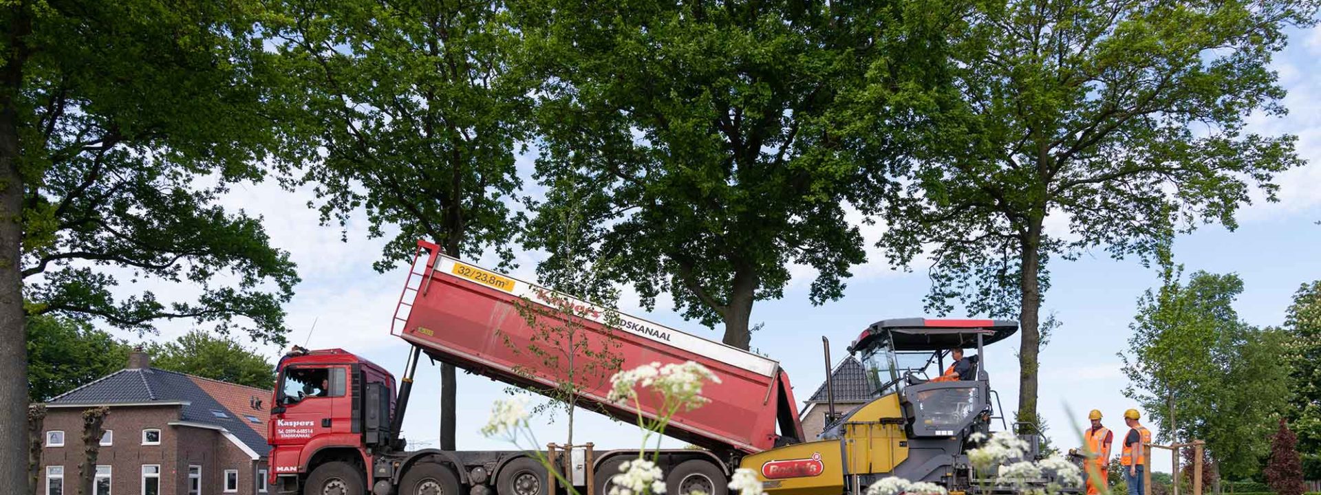 Asphalt with lignin test road construction